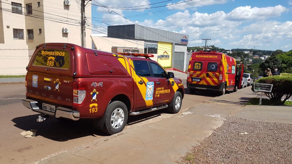 Mulher chega a ficar desacordada após incidente em aula de defesa pessoal no Bairro Neva Mulher chega a ficar desacordada após incidente em aula de defesa pessoal no Bairro Neva