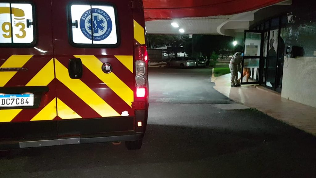 Homem com problema clínico é encaminhado pelo Siate à UPA Tancredo Neves Homem com problema clínico é encaminhado pelo Siate à UPA Tancredo Neves