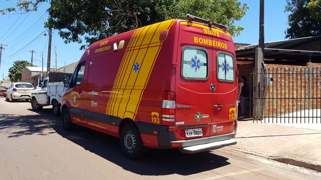 Bairro XIV de Novembro: Homem cai de telhado enquanto realizava reparos Bairro XIV de Novembro: Homem cai de telhado enquanto realizava reparos