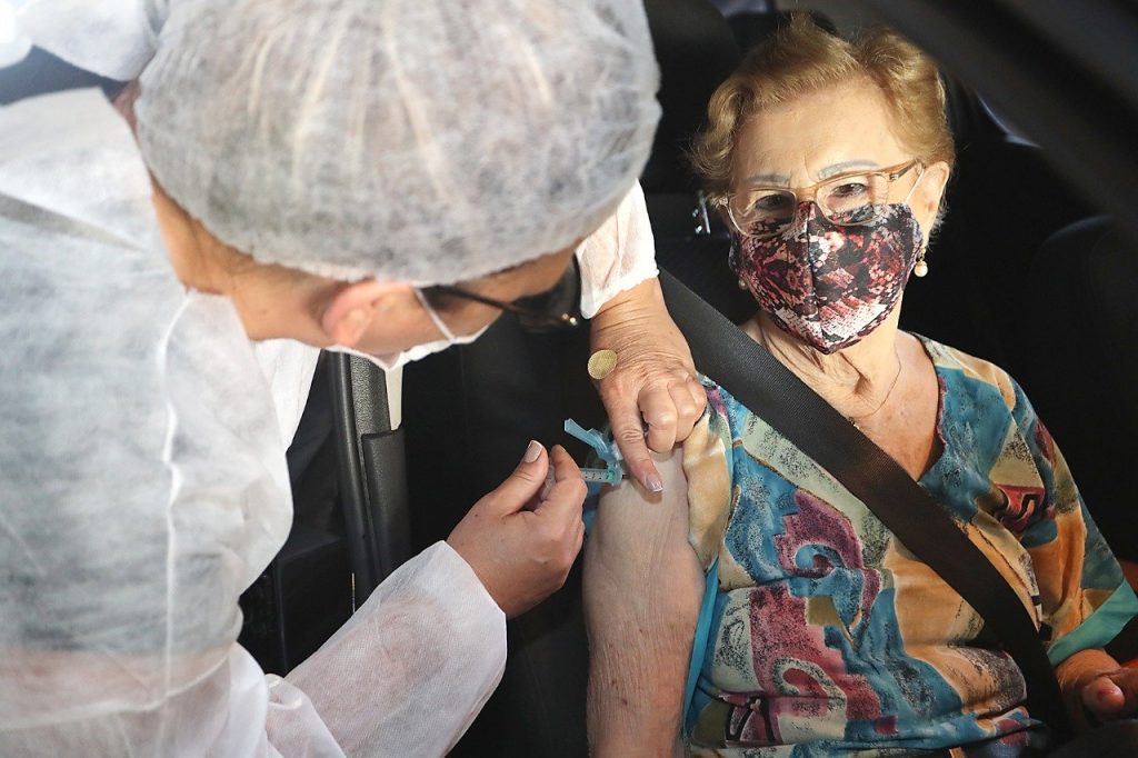Cascavel vacina idosos acima de 90 anos até sexta Cascavel vacina idosos acima de 90 anos até sexta