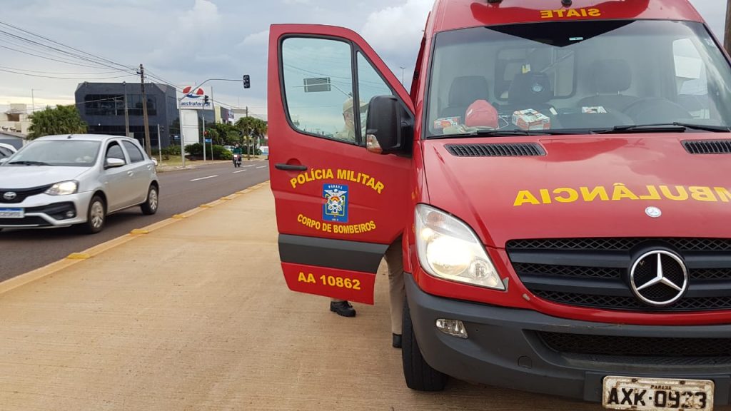 Colisão entre bicicletas deixa homem ferido na Avenida Tancredo Neves