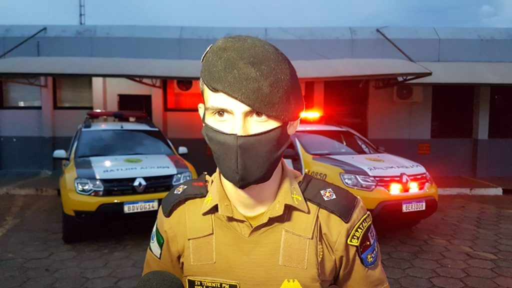 Bairro Esmeralda: assaltante chegou a manter arma apontada para a refém, antes de se entregar à PM