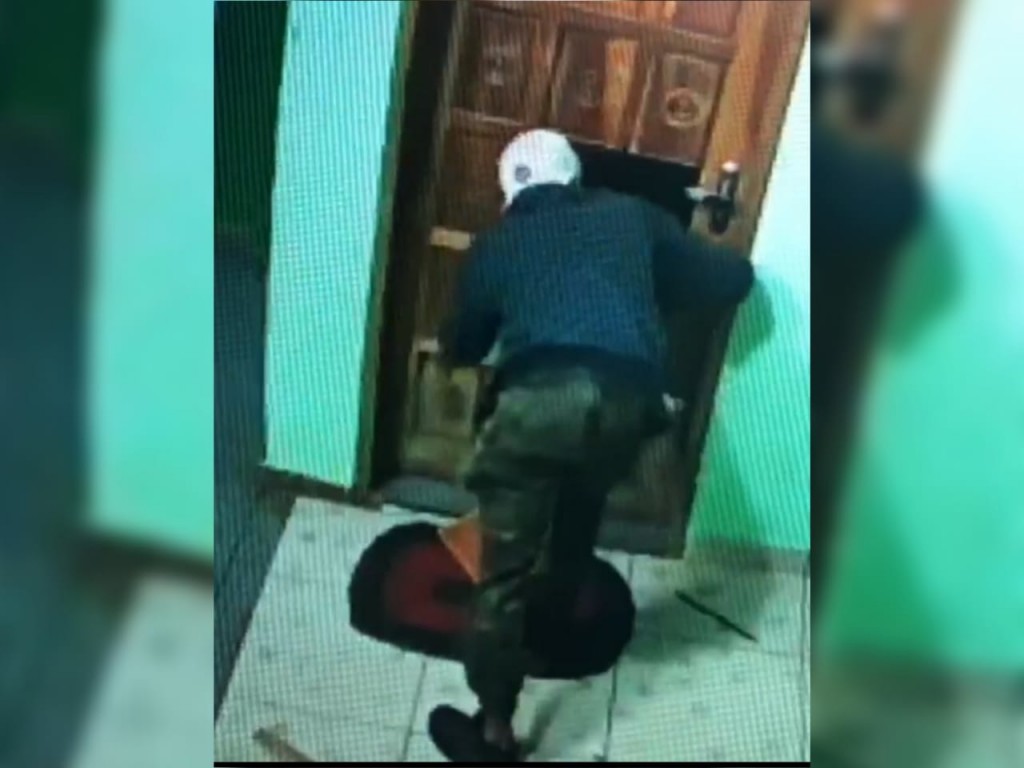 Homem é morto pela PM após furtar escola em Alto Paraná, diz Polícia Civil Imagem referente a Homem é morto pela PM após furtar escola em Alto Paraná, diz Polícia Civil
