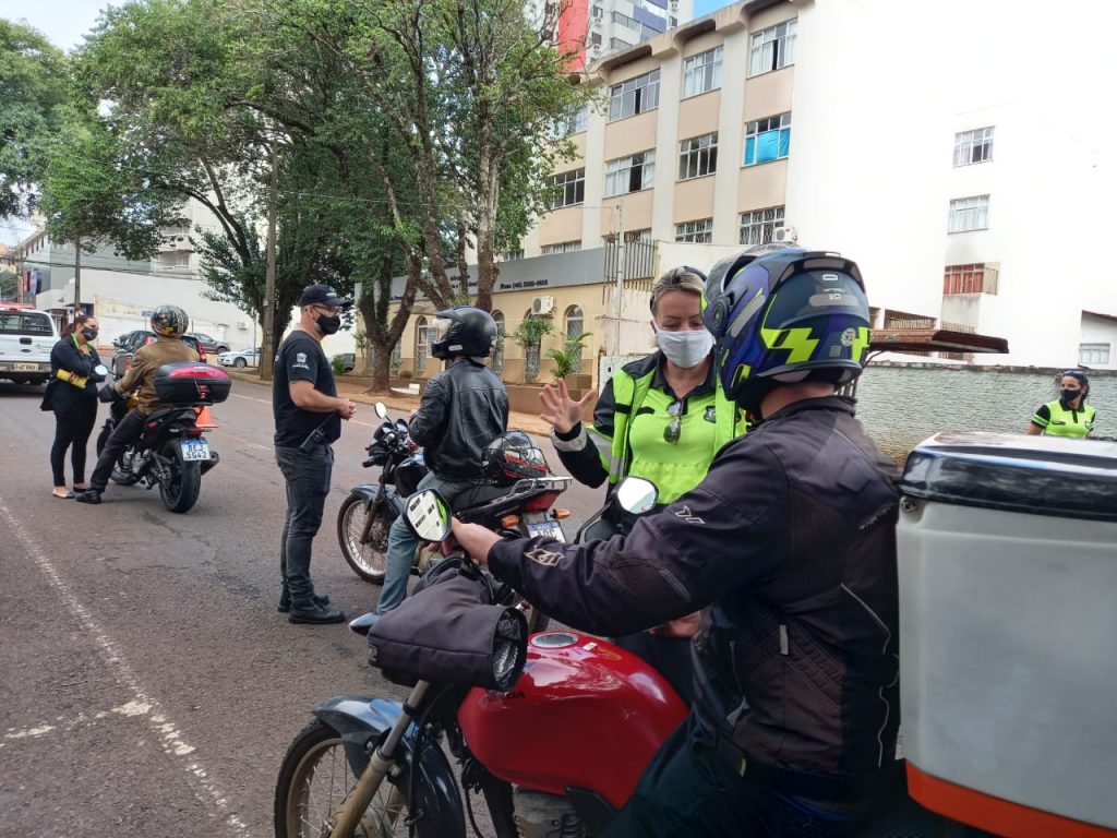 Mais de 300 motociclistas são orientados na primeira semana de Operação Moto Segura 2021