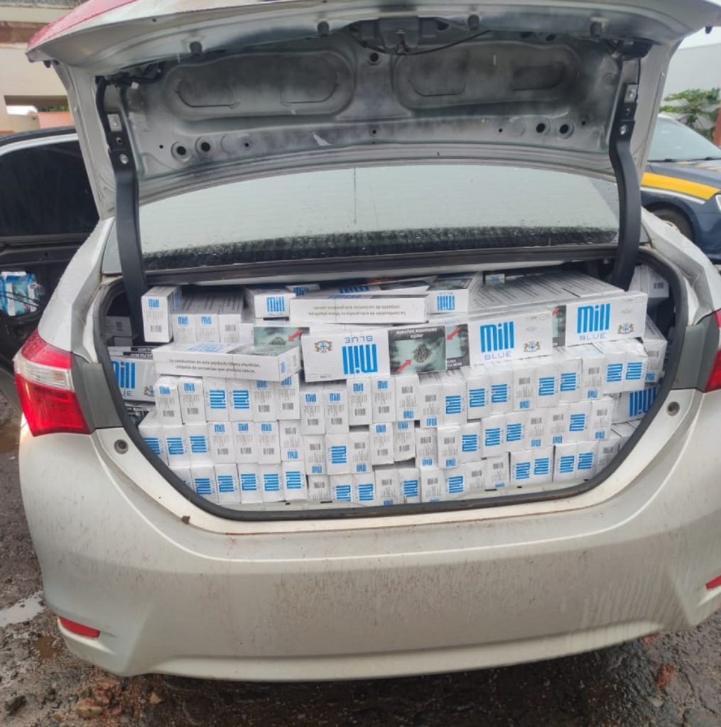 Cigarros contrabandeados apreendidos pela PRF são encaminhados à Receita Federal de Cascavel