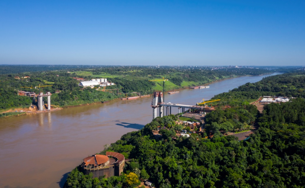 Apesar das chuvas de janeiro, obras na Ponte da Integração seguem dentro do cronograma Imagem referente a Apesar das chuvas de janeiro, obras na Ponte da Integração seguem dentro do cronograma