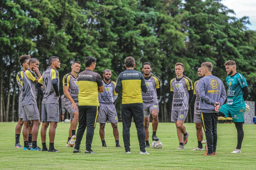 FC Cascavel completa um mês de pré-temporada e inicia ajustes finais de olho na estreia do Paranaense