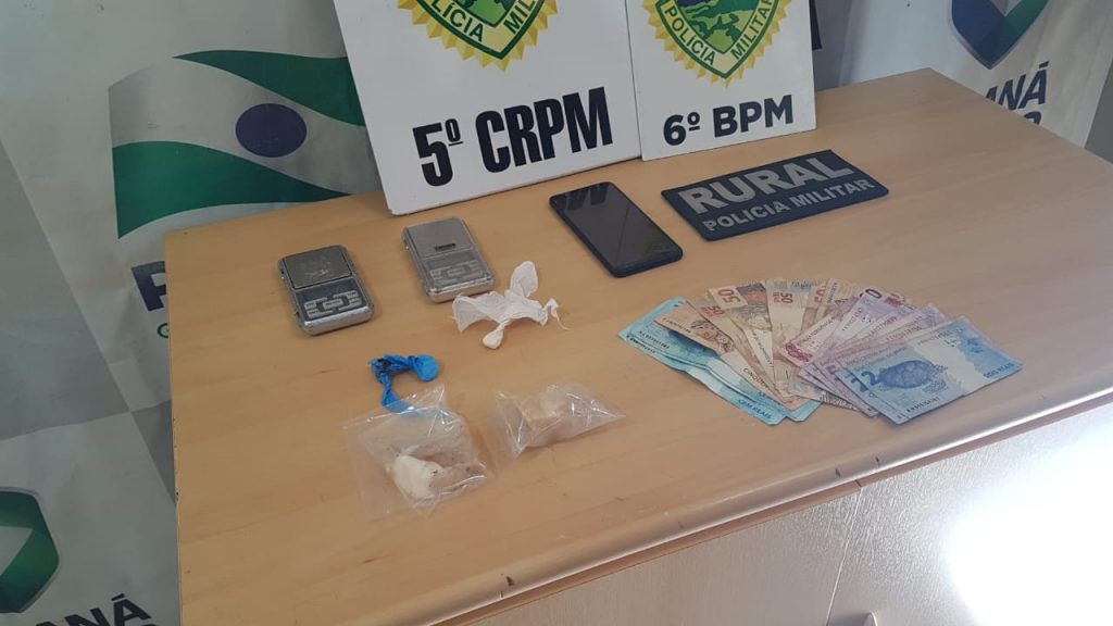 Em ação da PM, jovem é detido com crack, cocaína e balanças de precisão no Bairro Presidente