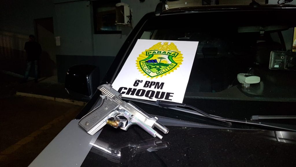 Choque detém homem que estava em bar e apreende pistola 380 municiada