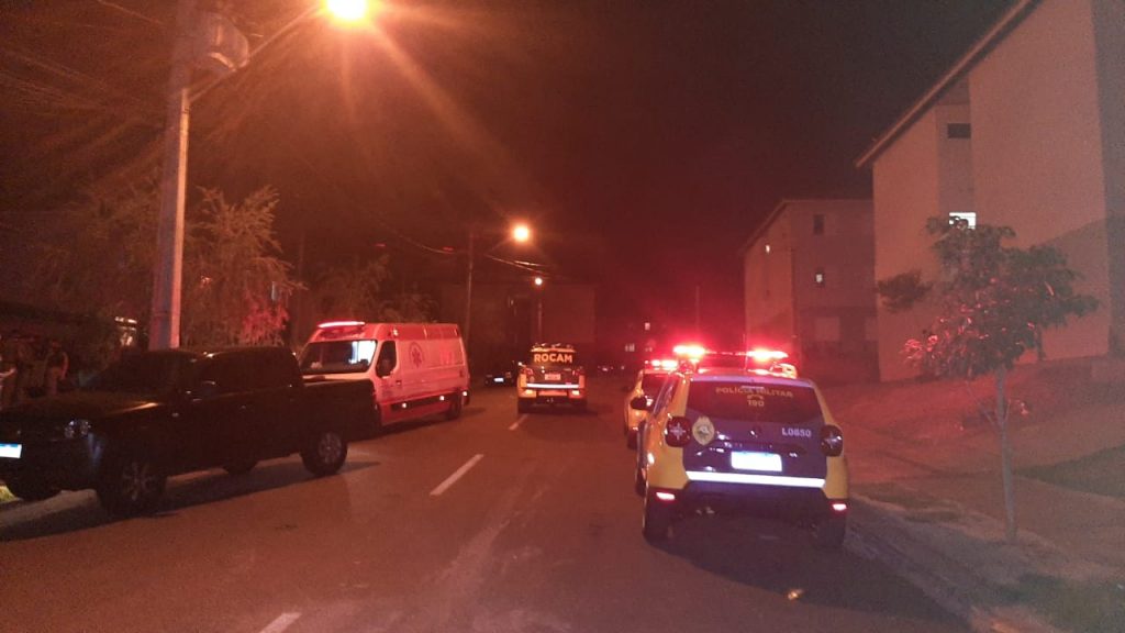 Homem é assassinado a facadas no Riviera