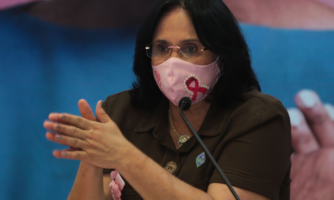 Damares Alves anuncia Plano de Enfrentamento ao Feminicídio para março Imagem referente a Damares Alves anuncia Plano de Enfrentamento ao Feminicídio para março