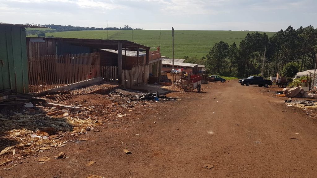 Moradores do loteamento Wilson Gonçalves reclamam da inexistência de rede de energia elétrica