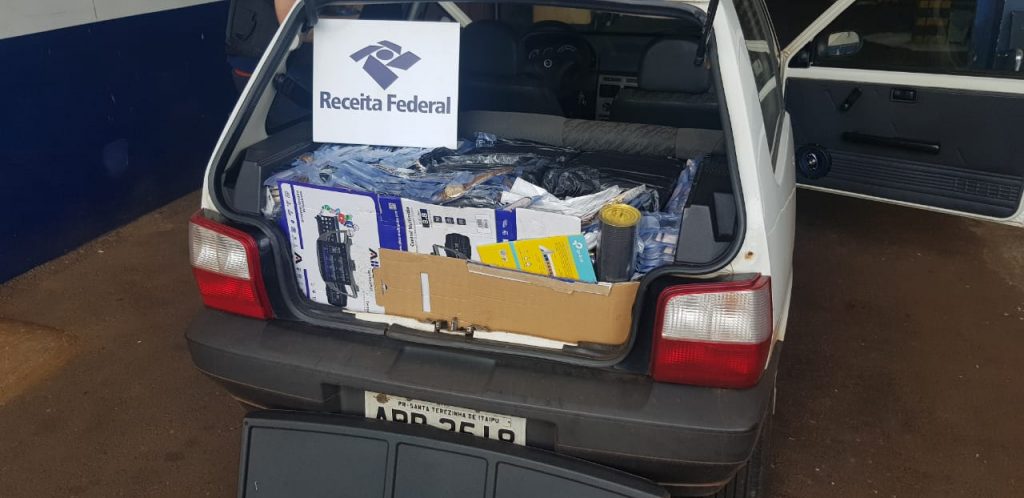 Uno carregado com produtos sem procedência é apreendido pela Receita Federal