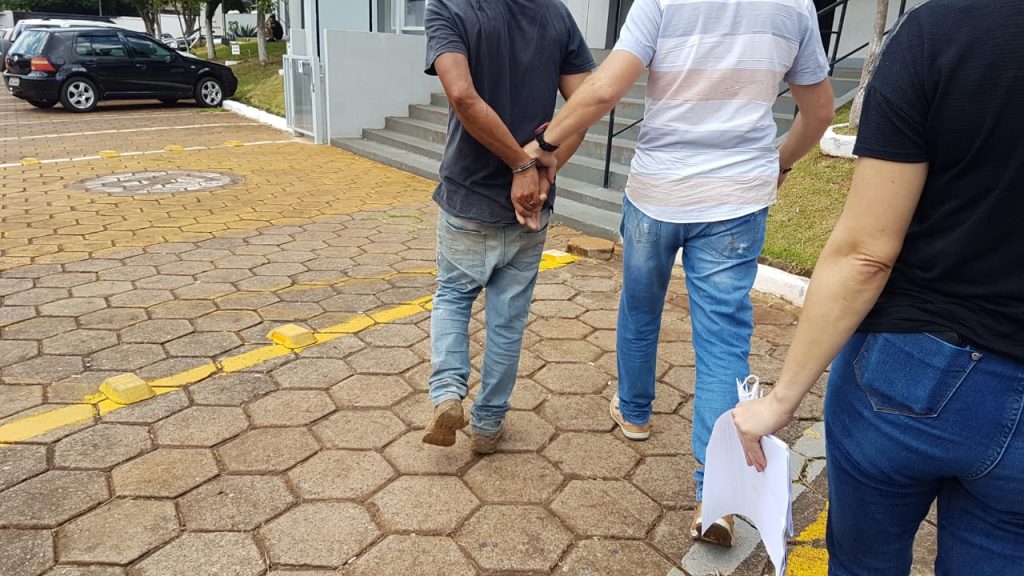 Homem é preso pelo GDE em cumprimento a mandado de prisão relacionado ao crime de tráfico de drogas