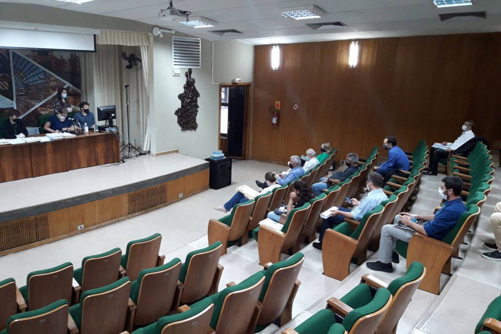 Quatorze empresas disputam duplicação da BR-277 em Cascavel