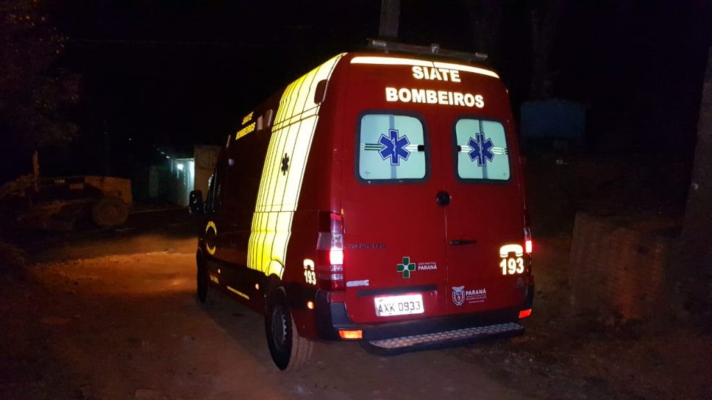 Criança fica ferida ao cair do muro de residência no XIV de Novembro