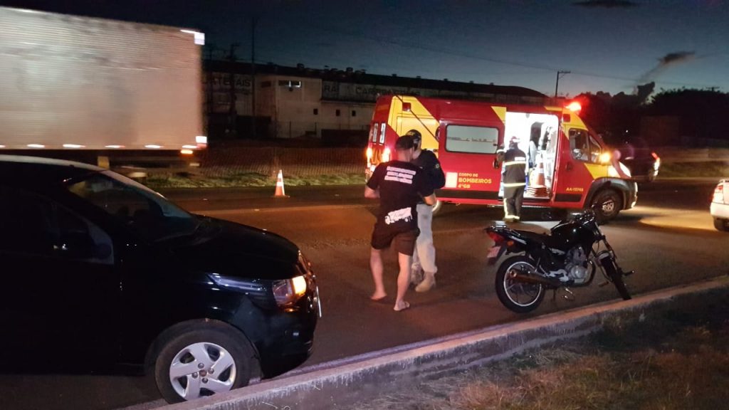 Motociclista fica ferido em acidente na BR-277; condutor de carro deixou o local Motociclista fica ferido em acidente na BR-277; condutor de carro deixou o local