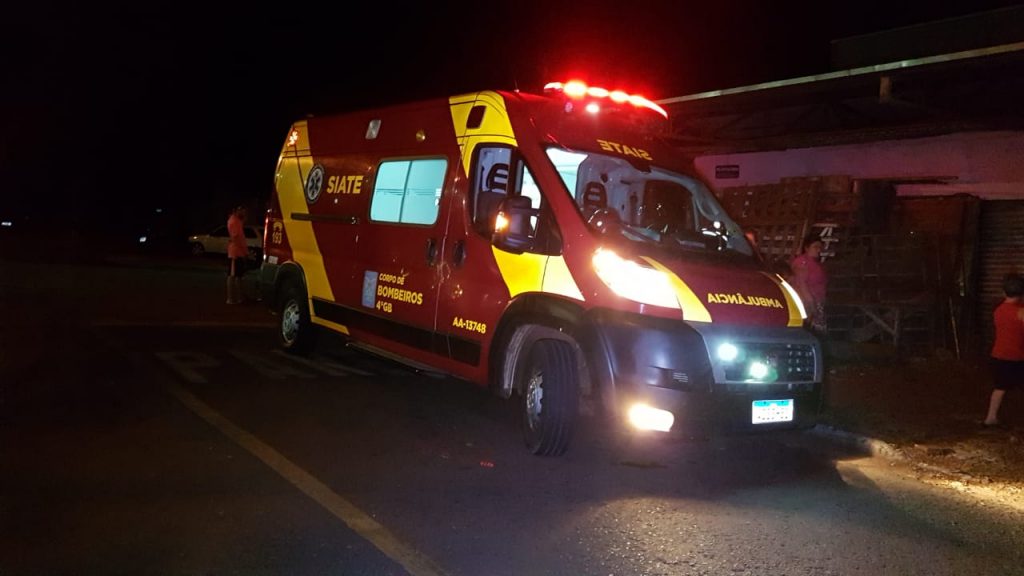 Jovem de 19 anos é socorrido pelo Siate após colisão entre bicicleta e Fiat Uno na Rua Europa, no Morumbi Jovem de 19 anos é socorrido pelo Siate após colisão entre bicicleta e Fiat Uno na Rua Europa, no Morumbi