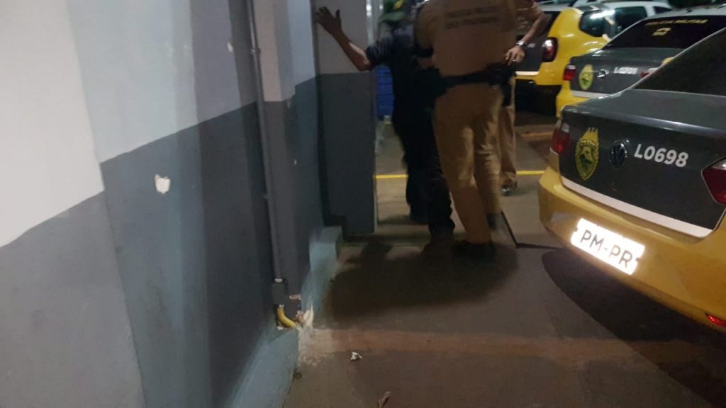 Homem é flagrado durante tentativa de furto de bateria de caminhão no Bairro Presidente
