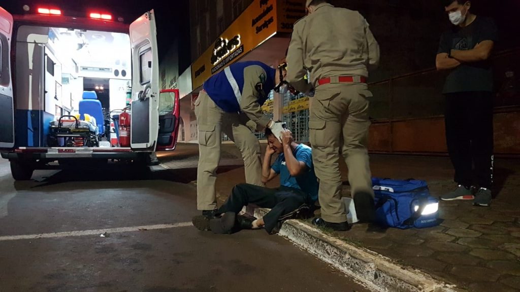 Homem é atropelado na esquina da Avenida Brasil com a Av. Piquiri