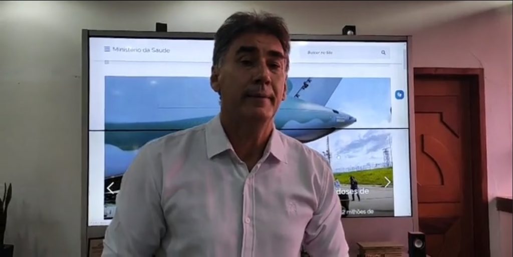 “Solicitei a vinda do Ministro da Saúde, além de vacinas, respiradores e oxímetros”, diz Paranhos em live “Solicitei a vinda do Ministro da Saúde, além de vacinas, respiradores e oxímetros”, diz Paranhos em live