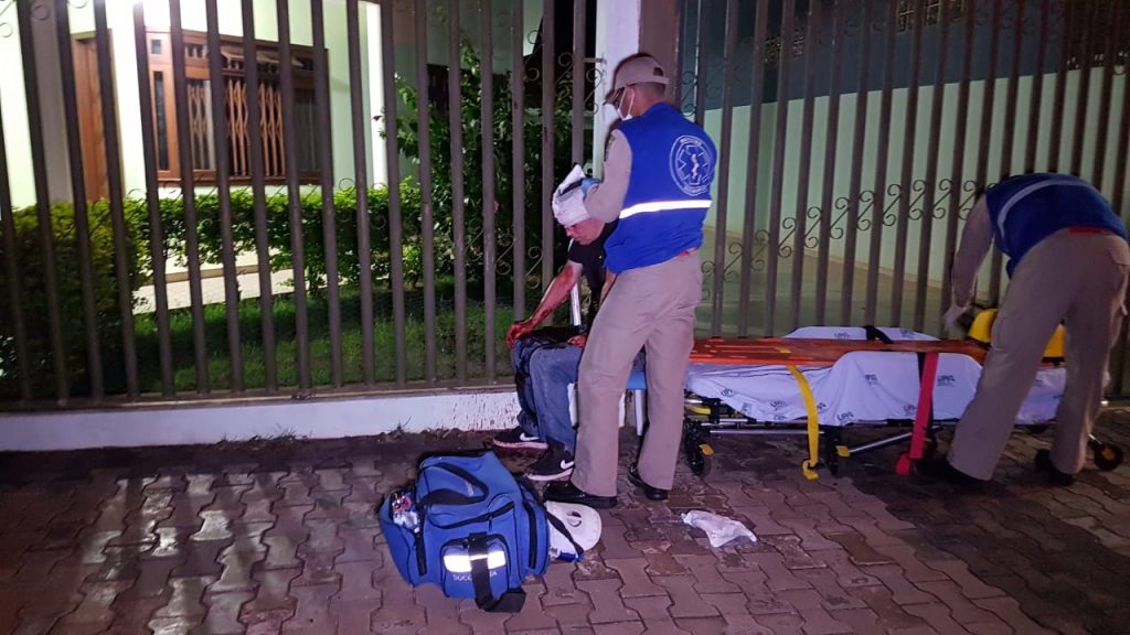 Vítima de agressão, homem sofre diversas lesões pelo corpo e é socorrido pelo Siate no São Cristóvão Vítima de agressão, homem sofre diversas lesões pelo corpo e é socorrido pelo Siate no São Cristóvão