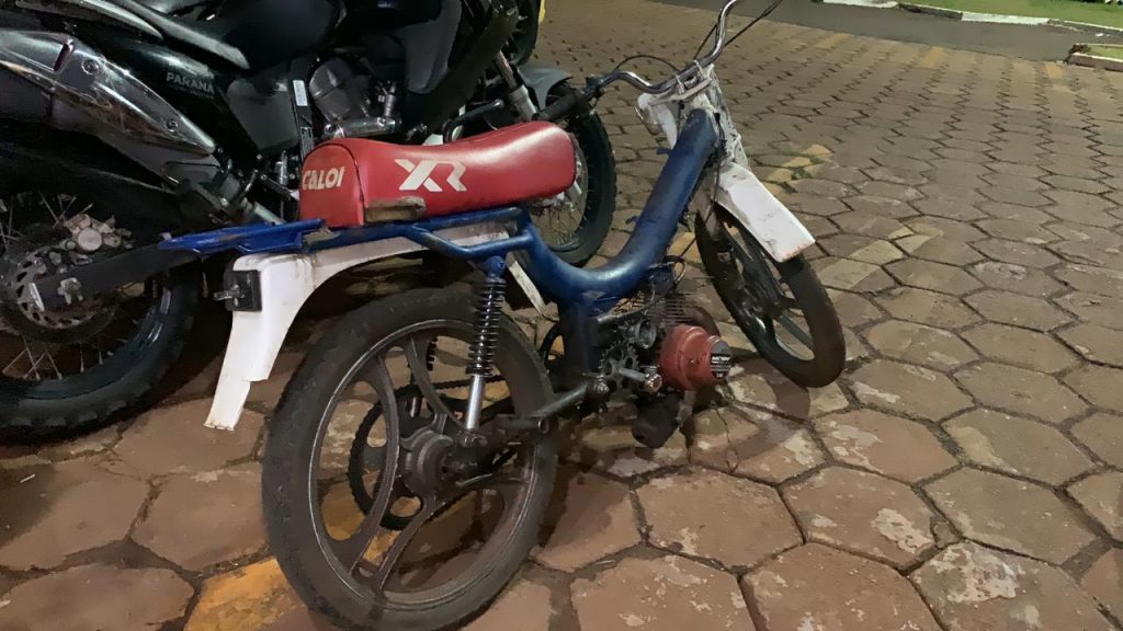 ROCAM recupera mobilete no Bairro Neva