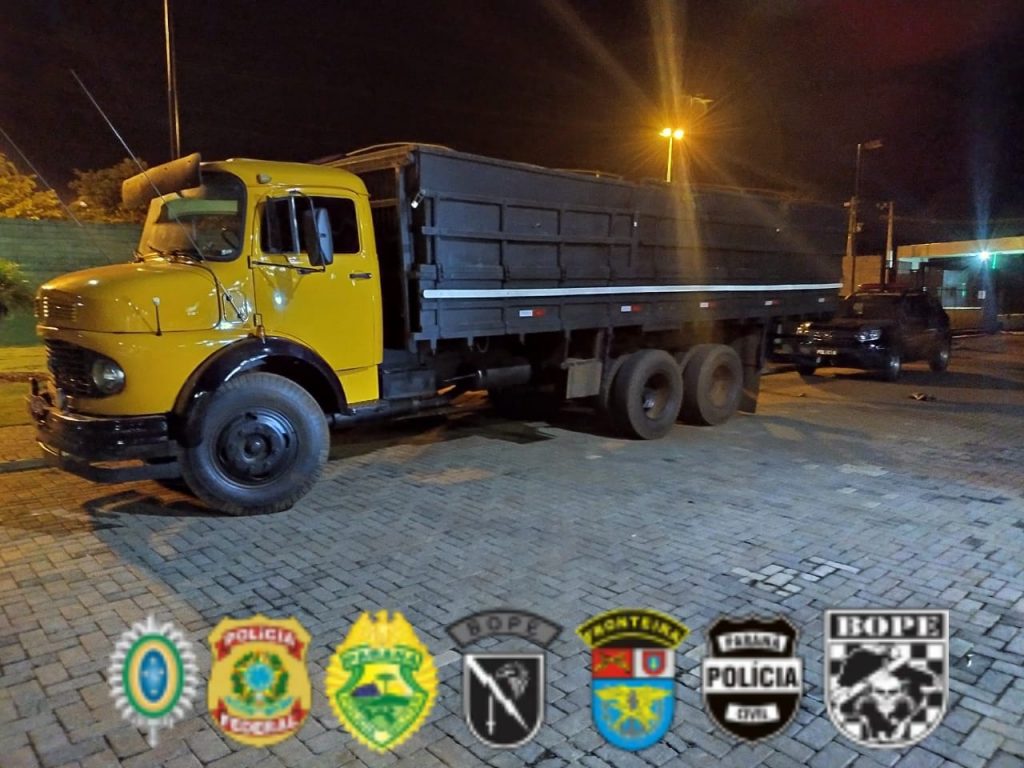 Polícia Federal, BPFRON e BOPE apreendem veículo carregado com contrabando em Santa Helena