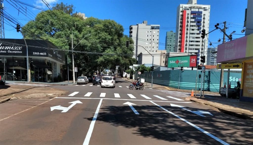 Semáforo no cruzamento da Rua Paraná com a Rua Engenheiro Rebouças entrará em operação amanhã Semáforo no cruzamento da Rua Paraná com a Rua Engenheiro Rebouças entrará em operação amanhã