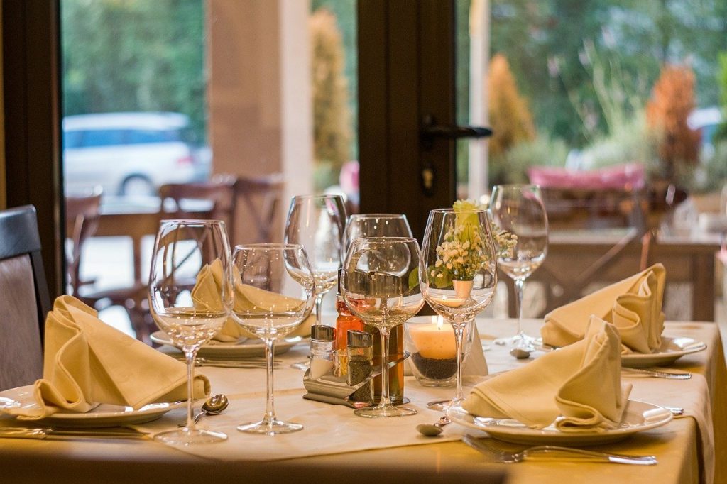 Veja o que determina o novo decreto municipal para os restaurantes e lanchonetes