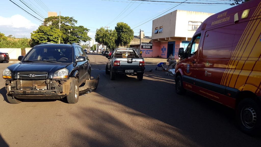 Mulher fica ferida em acidente envolvendo três veículos no São Cristóvão