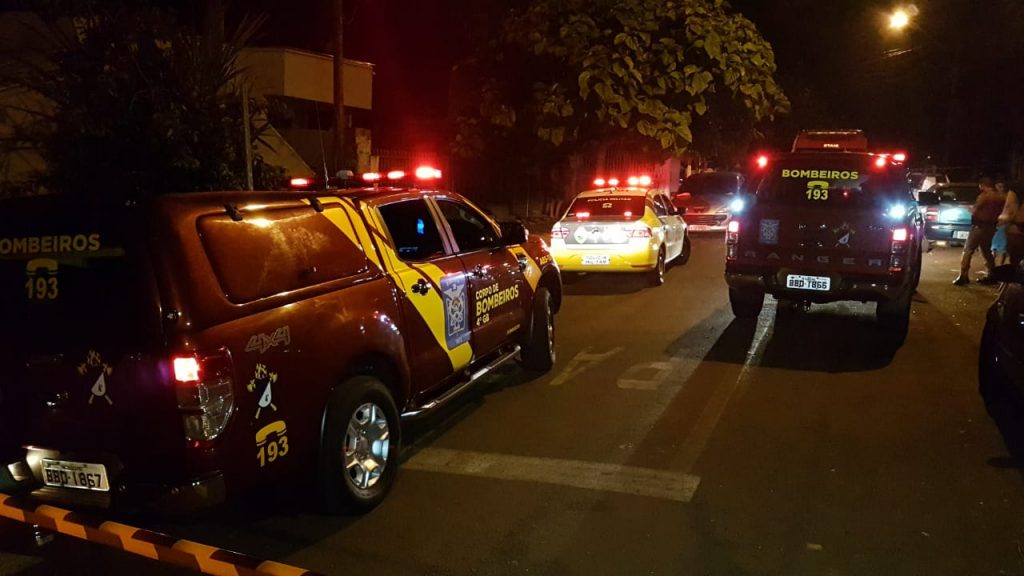 Homem fica em estado grave ao ser alvejado a tiros no Bairro Santa Cruz Homem fica em estado grave ao ser alvejado a tiros no Bairro Santa Cruz