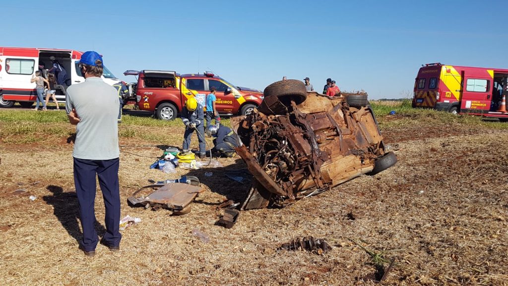 Grave acidente de trânsito termina com vítima fatal e vários feridos na PR-486, entre Cascavel e Jotaesse Grave acidente de trânsito termina com vítima fatal e vários feridos na PR-486, entre Cascavel e Jotaesse