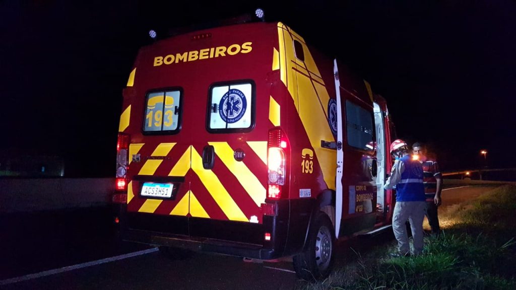 Mulher de 22 anos fica ferida após cair de moto na BR-467
