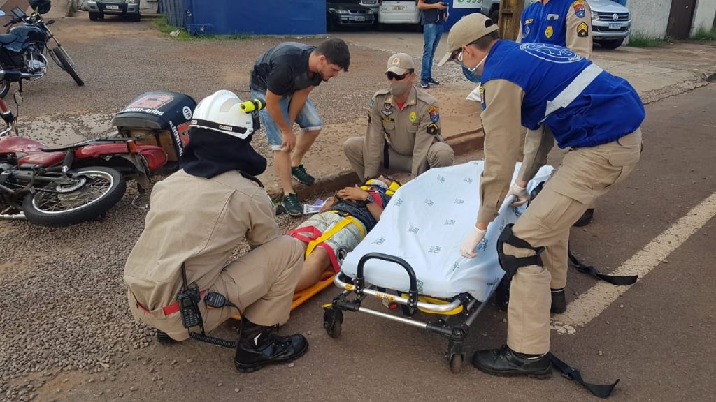 Motociclista fica ferido em acidente de trânsito na Rua Erechim