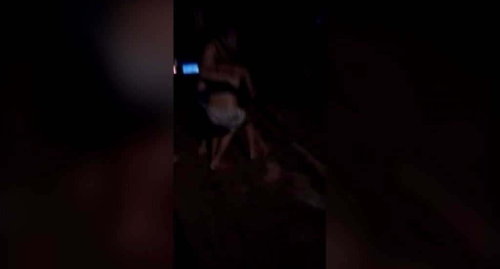 Vídeo mostra momento em que adolescente é agredida no Bairro Interlagos