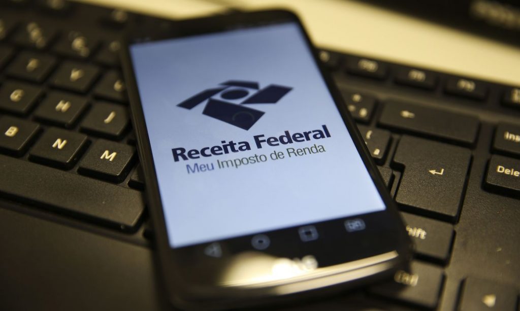 Receita Federal abre amanhã (23) consulta ao segundo lote de restituição do IRPF 2021