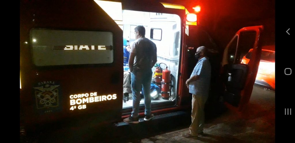 Jovem de 18 anos sofre queda e se fere no Jardim Itália