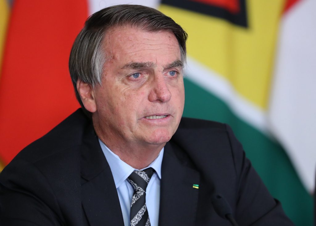 Bolsonaro promulga convenção entre Brasil e Emirados Árabes Unidos