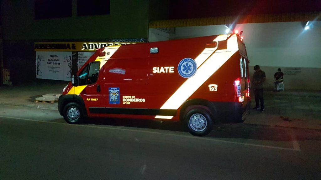 Motociclista fica ferido em acidente de trânsito na Rua Itália