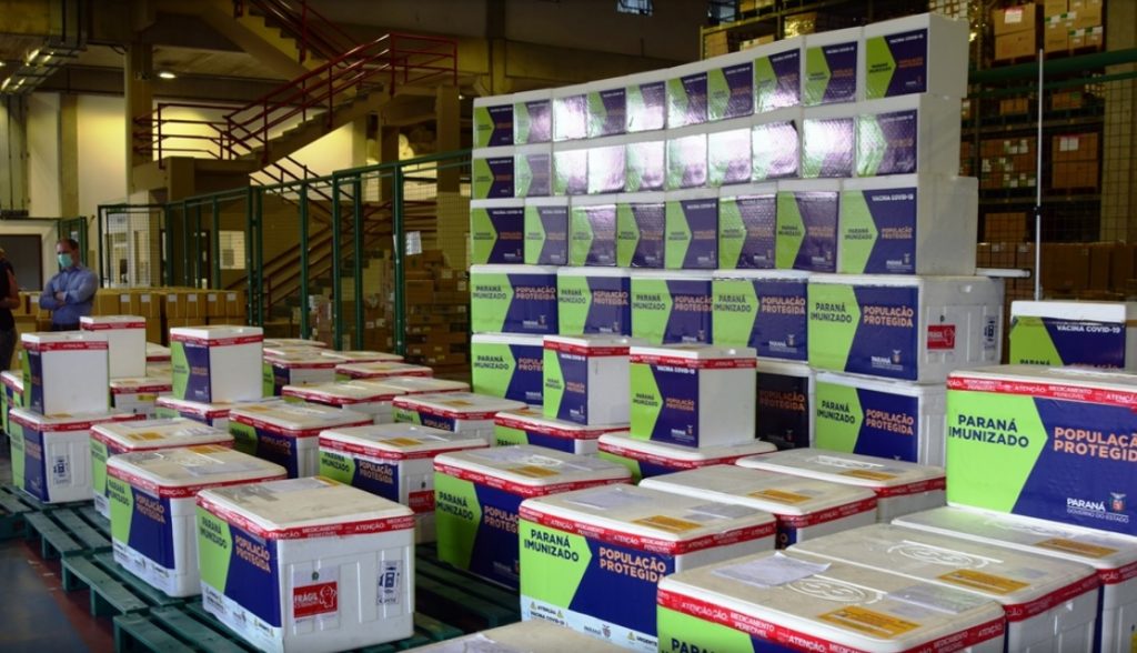 Mais de meio milhão de vacinas contra a Covid-19 começam a ser distribuídas para os municípios