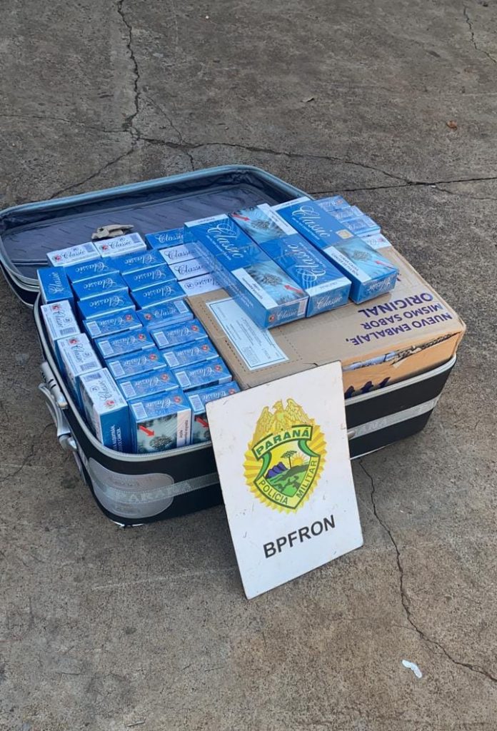 Passageiro de ônibus é flagrado pelo BPFron com contrabando em Santa Terezinha de Itaipu