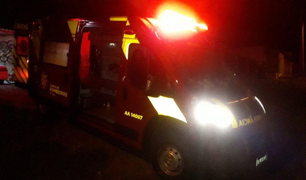 Homem de 40 anos cai e sofre contusão no joelho no Bairro Brasmadeira; Siate foi acionado