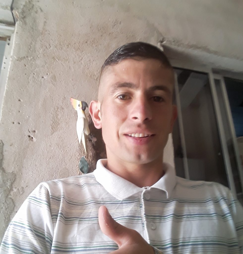 Elivelton Nascimento de Andrade desapareceu em Cascavel e mãe pede ajuda para encontrá-lo Elivelton Nascimento de Andrade desapareceu em Cascavel e mãe pede ajuda para encontrá-lo