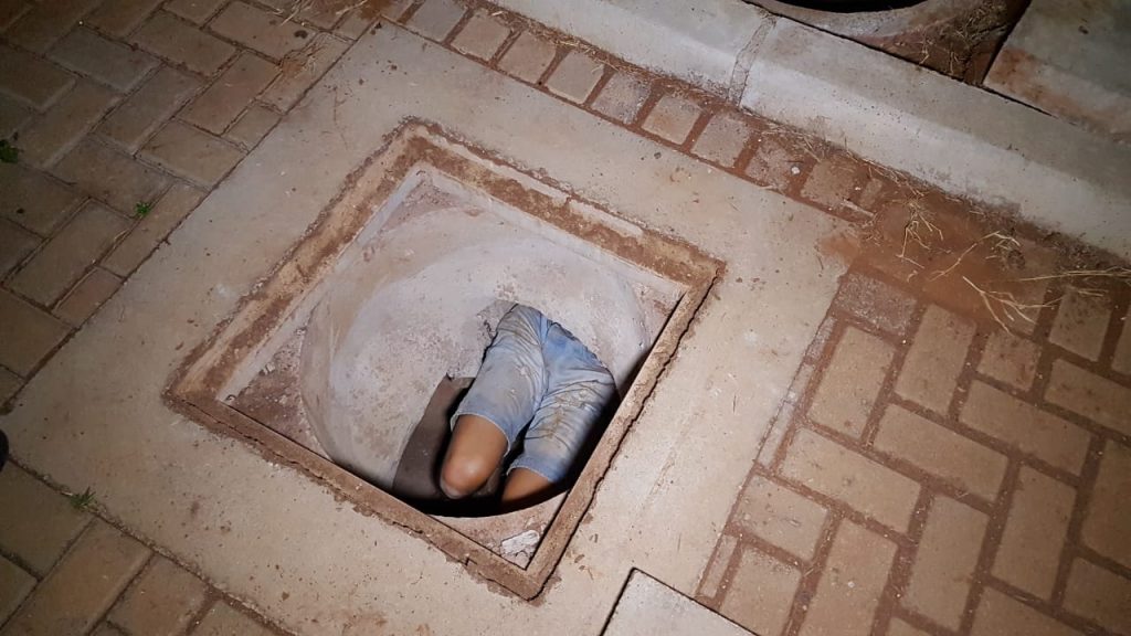 Homem em surto fica preso em buraco no Terminal Sudoeste; Samu e Corpo de Bombeiros foram acionados