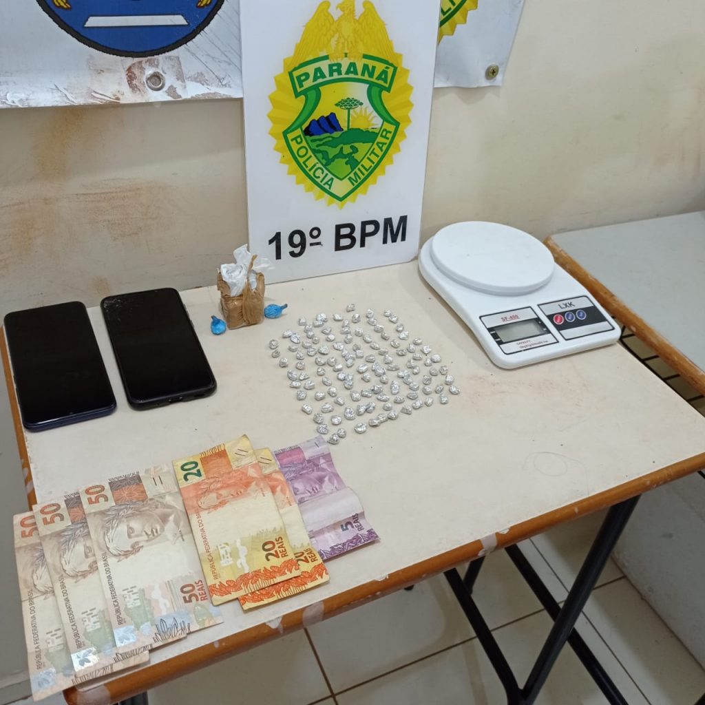 Equipes da Polícia Militar prendem dois indivíduos acusados de tráfico de drogas em Toledo