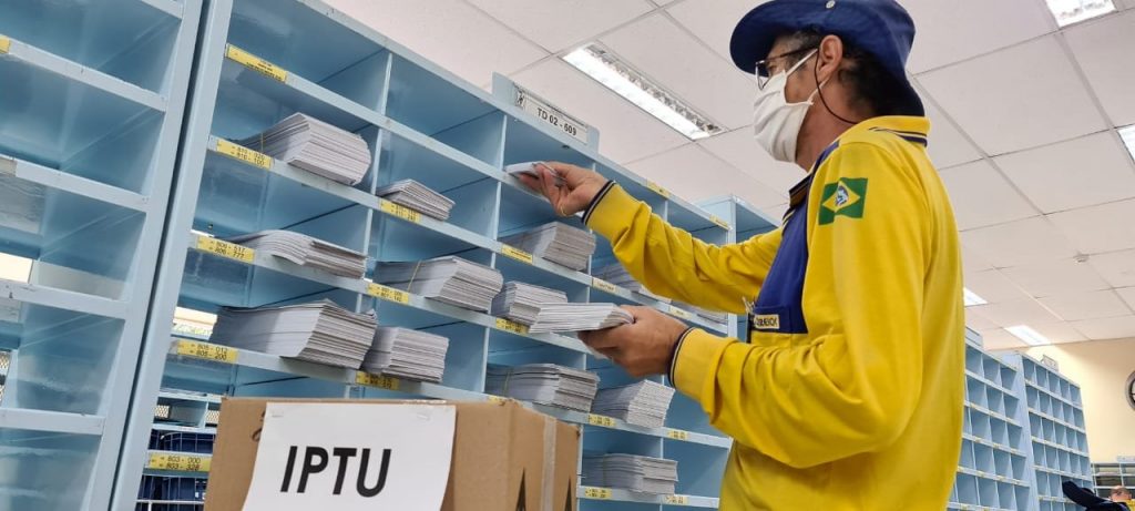 Carnês do IPTU 2021 começam a ser enviados aos contribuintes, em Cascavel Carnês do IPTU 2021 começam a ser enviados aos contribuintes, em Cascavel