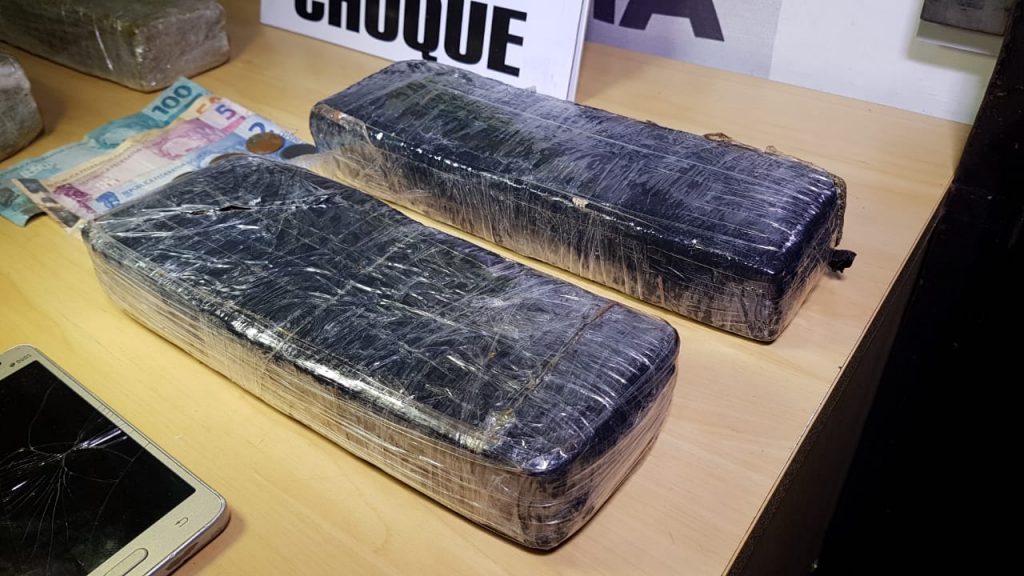 Equipe da Choque efetua a prisão de um homem de 39 anos que portava 1,5 kg de maconha na Rodoviária