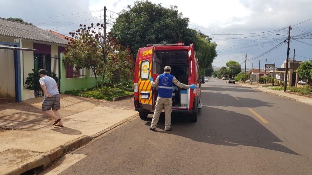 Jovem de 19 anos fica ferida ao cair em residência no Bairro Periolo