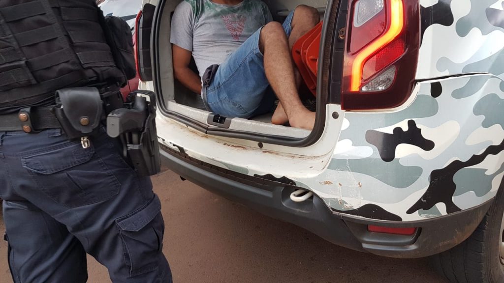 Homem acusado de agredir a própria irmã é preso pela GM na Avenida Corbélia, no Bairro Morumbi